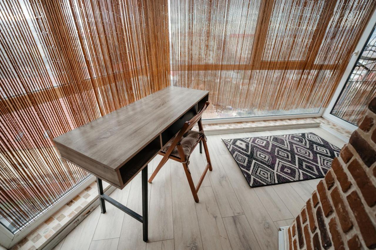 شقة كلوج-نابوكا  في Bright And Cozy Design Apt With Office المظهر الخارجي الصورة